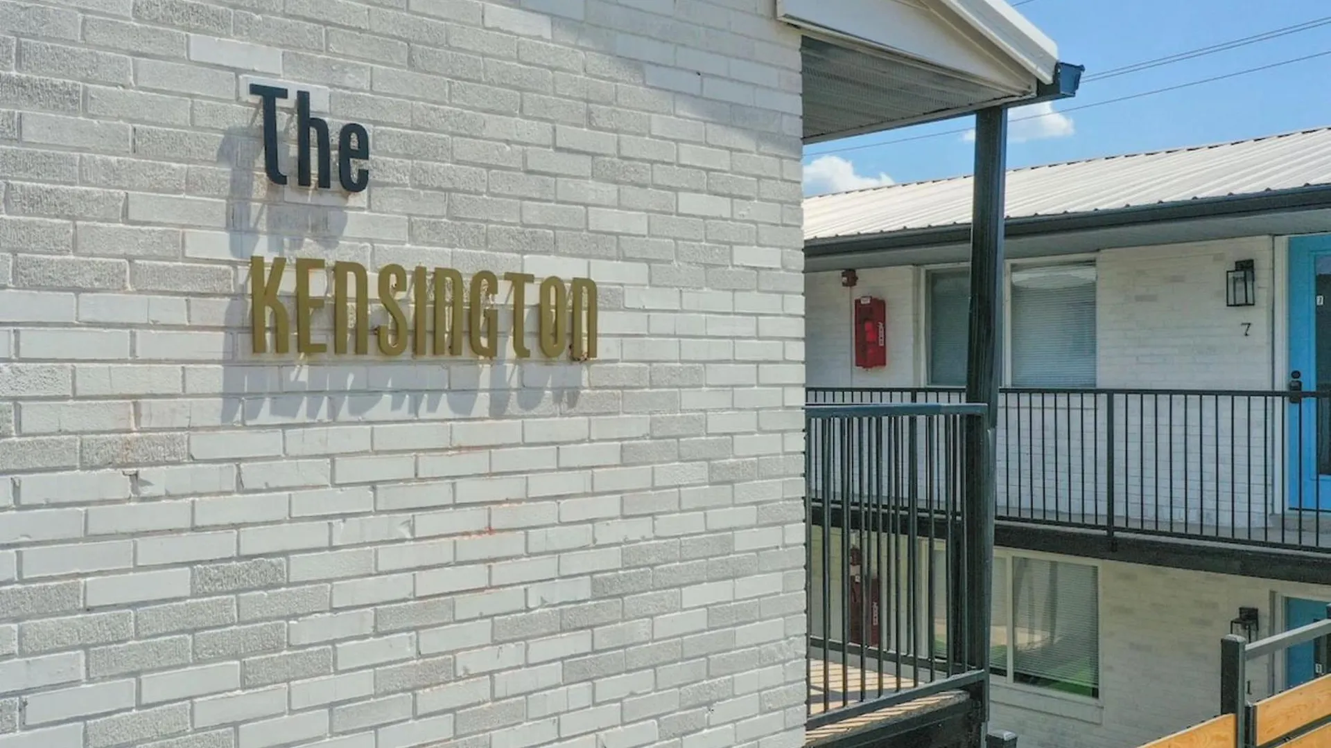 Nashville Vibes- Stay, Play, And Relax Unit 5B Apts 0*,